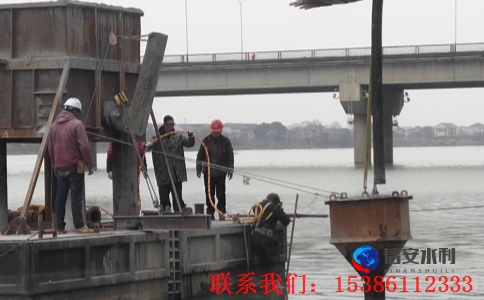 沉管施工水下,混凝土浇筑